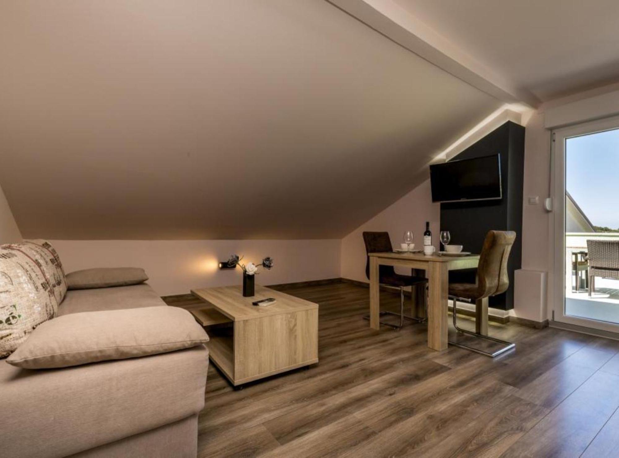 Pansion Belvedere Mali Lošinj Екстериор снимка